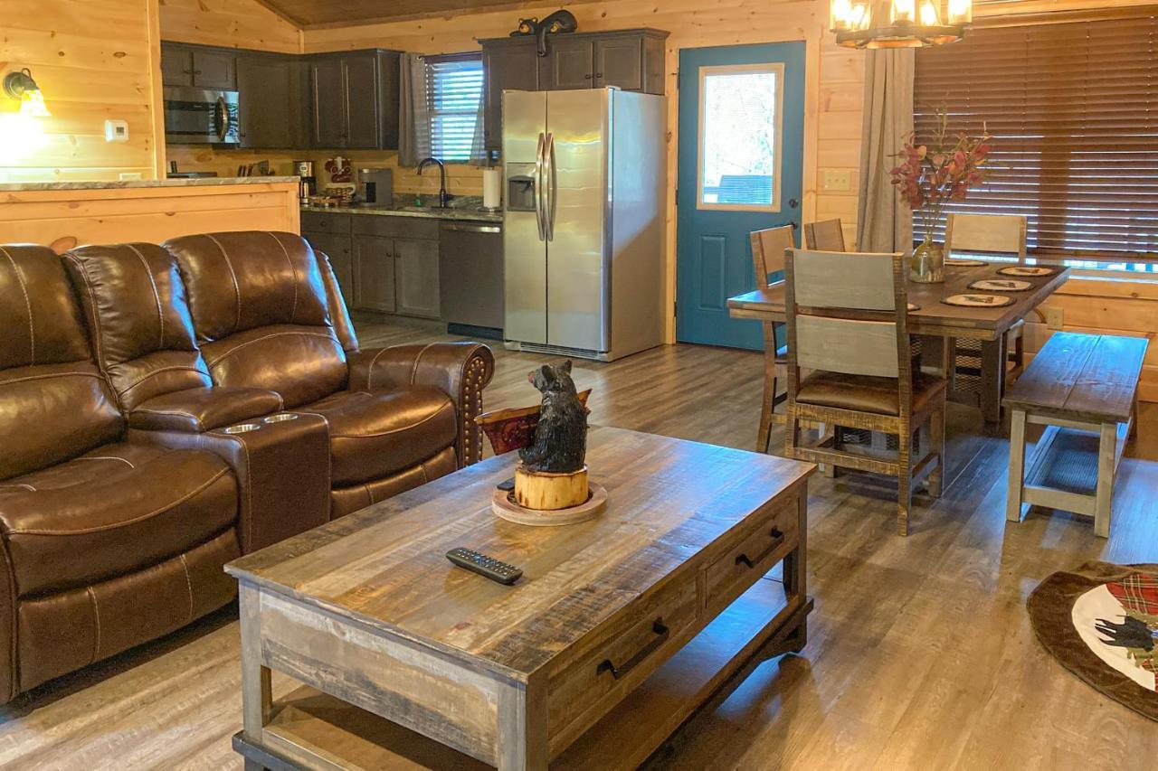 The Lazy Bear Villa Pigeon Forge Exterior photo