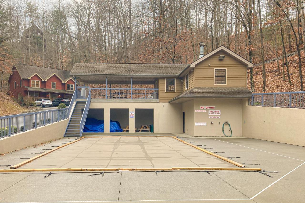 The Lazy Bear Villa Pigeon Forge Exterior photo